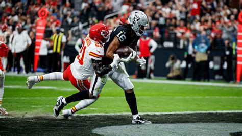 Raiders 2023 Week 12 Highlights vs. Chiefs | Jakobi Meyers 18-yard ...