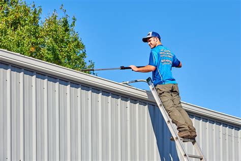 Rain Gutter Cleaning in Salem, OR | FREE Estimate