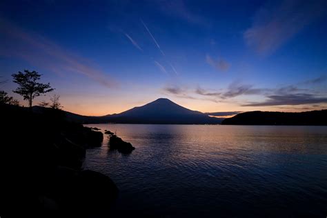 Lake Yamanaka Camping - Lake Yamanaka | ZEKKEI Japan - Lake yamanaka is ...