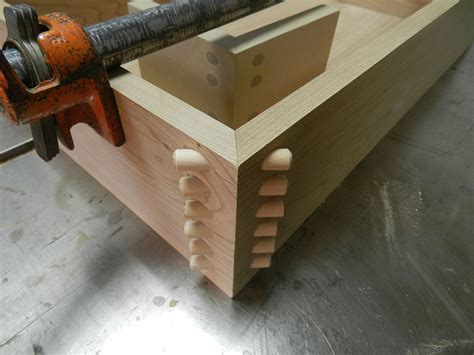 Dowelled mitre joint #Woodworkingjoints | Woodworking crafts, Woodworking projects, Woodworking ...