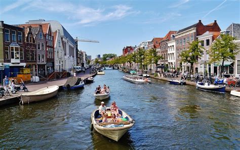 10 Best Facts about Canals of Leiden - Discover Walks Blog