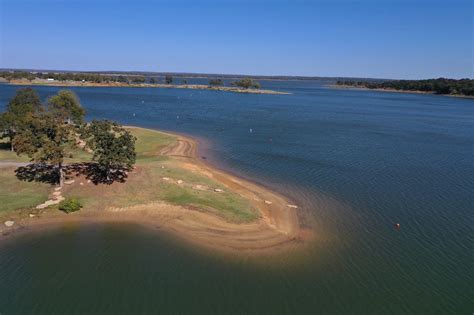 Escape to Lake Texoma: Discover the Enchanting Cabins That Await