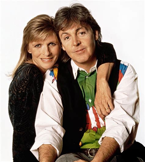 Paul McCartney 'Cried for a Year' After Wife Linda's Death: 'It Seemed ...