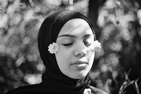 Woman Face in Hijab · Free Stock Photo