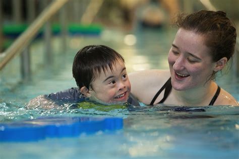 Adaptive Swimming Techniques for Kids With Special Needs | Swim lessons ...