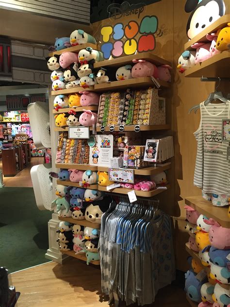 Disney Store Visual Merch- Tsum Tsum Move on Behance