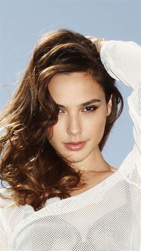 Gorgeous Gal Gadot Photoshoot 2018 HD Mobile Wallpaper Gal Gadot Images ...