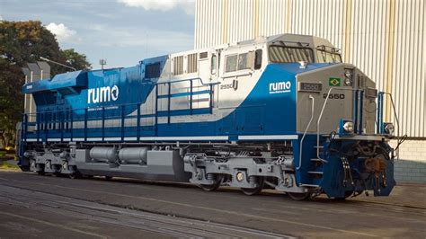 ES44ACi diesel-electric locomotive for Brazil unveiled