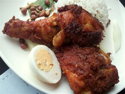 Tasty Or Not?: Village Park Nasi Lemak Ayam Goreng @ Damansara Uptown ...