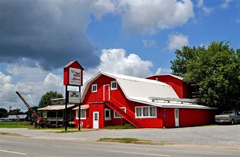 The Red Barn Restaurant at Demopolis, AL - RuralSWAlabama