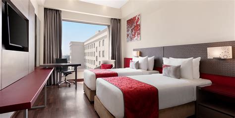 Hotel Room Near Me with Twin Bed | Book Direct & Save