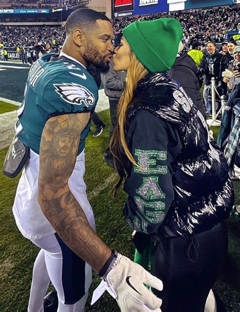 Meet Jennifer Slay, wife of Eagles star Darius whose stunning social ...