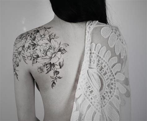 Top 51+ black and white floral tattoo super hot - in.cdgdbentre