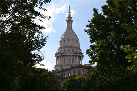 The State Capitol Building in Lansing Michigan | Lansing michigan, Capitol building, Michigan