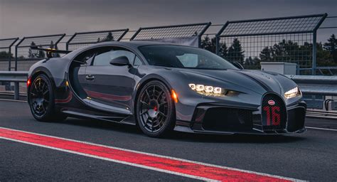 Meet America’s Least Efficient New Car: The 10mpg Bugatti Chiron Pur ...