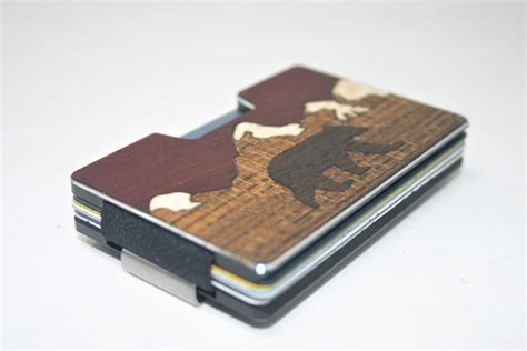 Why A Wood Minimalist Wallet Is Perfect For Your Lifestyle | Fabbricabois