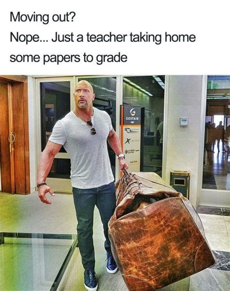 taking home papers to grade teacher meme Memes Cnco, Funny Memes, Funny Friend Memes, Funny ...