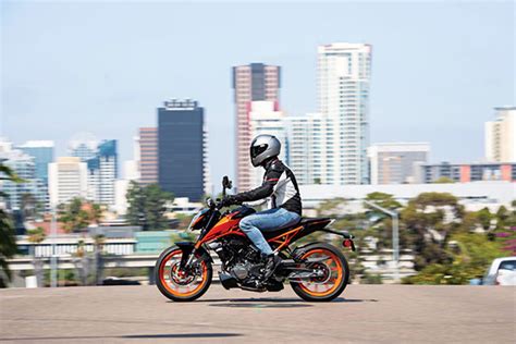 2020 KTM 200 Duke | First Ride Review | Rider Magazine