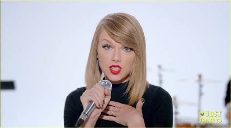 Taylor Swift: 'Shake It Off' Music Video - WATCH NOW!: Photo 3178791 ...