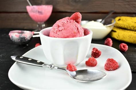 Raspberry Ice Cream Recipe | FitttZee