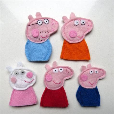 Peppa Pig and Family Finger Puppets by sandpitkids on Etsy, $30.00 | Felt finger puppets, Finger ...