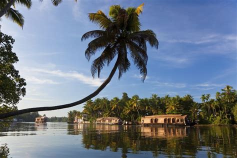 7 Top Tourist Places in Kerala that You Must Visit