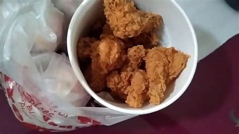 Review KFC Winger Bucket 2021-Snack Bucket? - YouTube