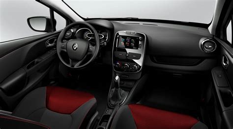 2012 Renault Clio 4-Interior-2 - ForceGT.com