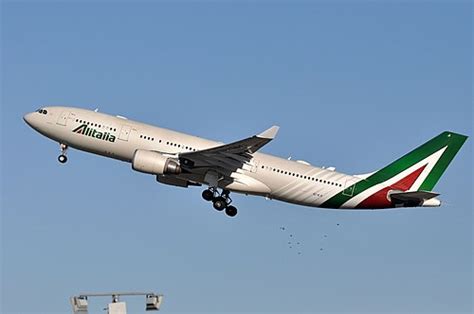 Alitalia – Wikipedia