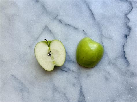 Granny Smith apples ???? ???? Discover their tangy goodness, plus ...