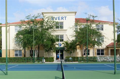 Evert Tennis Academy | Chris evert, Venus and serena williams, Tennis ...