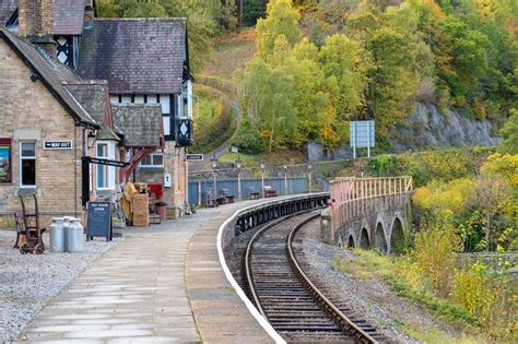 These are the UK’s most beautiful train stations | loveexploring.com