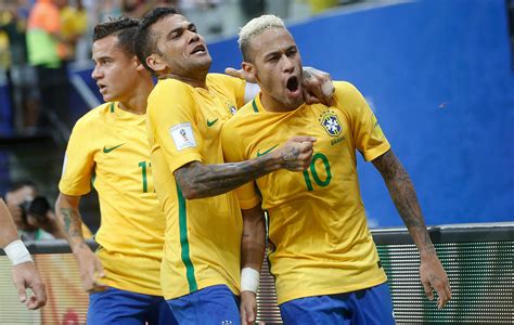 Neymar Equals Zico’s Record as Brazil Beat Colombia 2-1