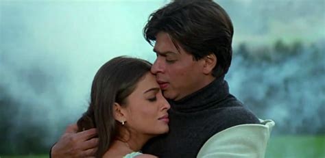 12 Most Romantic Scenes of Shahrukh Khan | DESIblitz