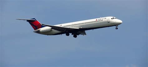 McDonnell Douglas DC-9-50 - Price, Specs, Photo Gallery, History - Aero Corner