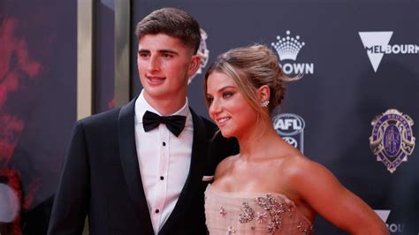 AFL’s Rising Star Harry Sheezel commits to North Melbourne until the end of 2030 with mega ...