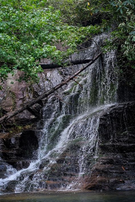 Discover the Lake Jocassee Waterfalls [Map Included]