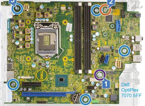 Fujitsu Esprimo P6012 vs. Dell OptiPlex 7070 SFF Comparison