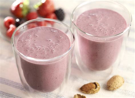 Get up and Go Breakfast Smoothie recipe | Dairy Goodness