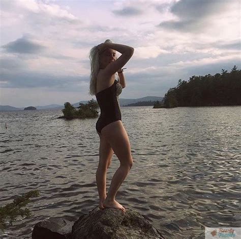 Billie Eilish bikini pictures blew up the internet - BeautyPositive.org