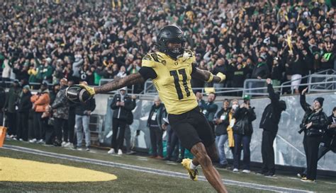 Oregon Ducks Football: Four Players Ranked in ESPN's Top 100 in 2023 ...