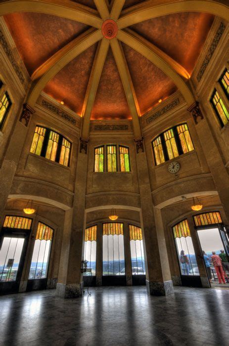 Vista House interior 1 - Crown Point on the Columbia River, OR √ ...