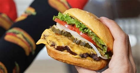 Hottest Smashburger Coupon | 50% Off Burgers & More