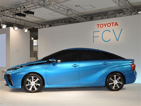 Toyota's New Hydrogen-Powered Car Asks a High Price for Mediocrity | WIRED