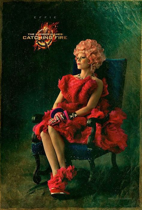 'Catching Fire': Effie Trinket Capitol Portrait Debuts; New Look At ...