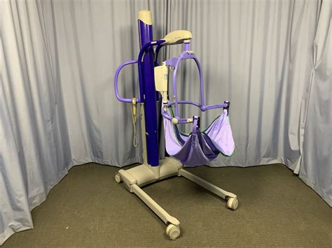 Arjo KMCSXN Maxi Move Patient Lift Hoist Aid w Power Pivot Frame & Sling – AusChoice