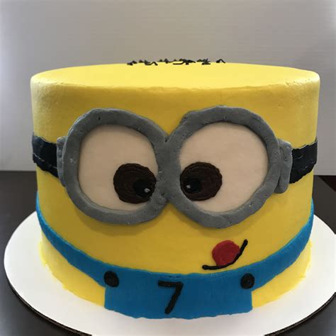 Minion Cake decorated with buttercream #absolutesweetsllc Birthday ...