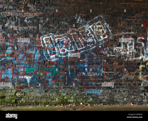 Graffiti on wall UK Stock Photo - Alamy