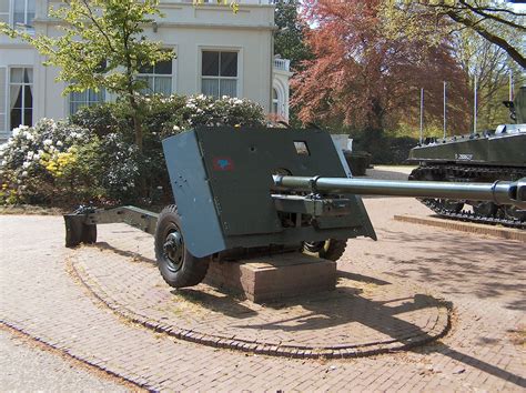 Arnhem Jim: The 17 pounder Anti-Tank Guns at Operation Market-Garden - 1944