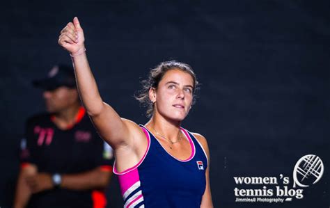 Emma Navarro signs sponsorship deal with Credit One Bank - Women's ...